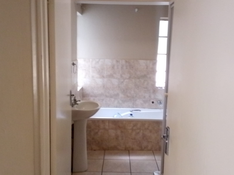 To Let 3 Bedroom Property for Rent in Brits North West